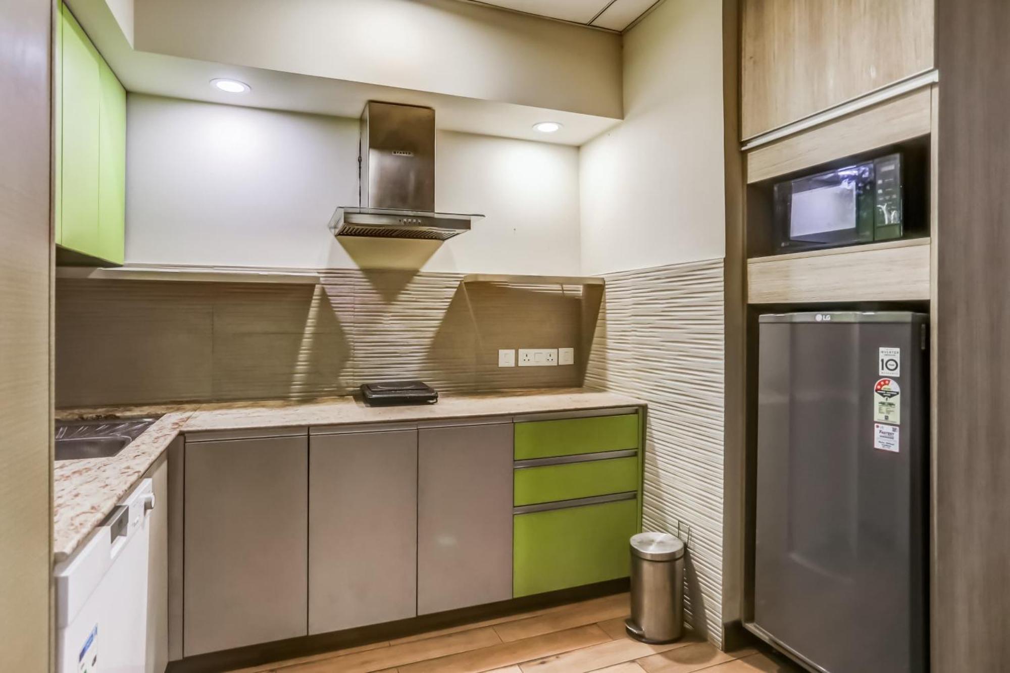Collection O Limewood Stay Гургаон Екстериор снимка